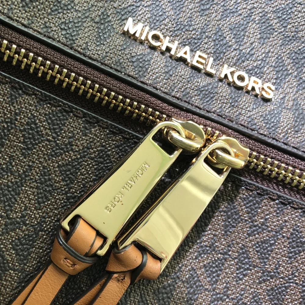 Michael Kors Large Backpack EUC - Picture 3 of 12